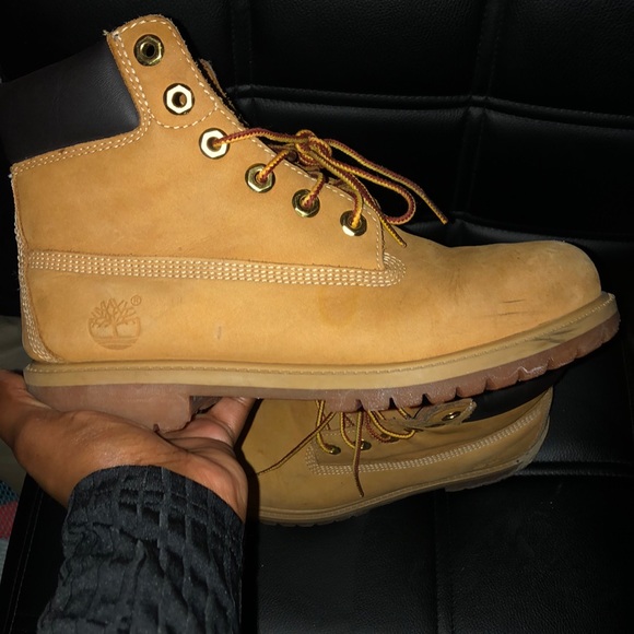 Brown authentic timberlands slightly used - Picture 2 of 3